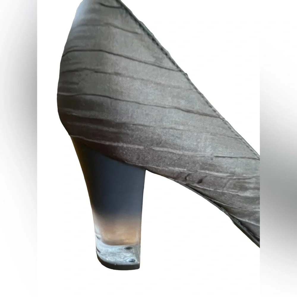 Simply Vera Vera‎ Wang Joyful Charcoal Pumps Acrylic Heel Mesh Bow Size 7.5